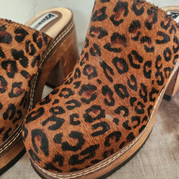 Leopard Print Platform Clogs - Picture 7 of 13